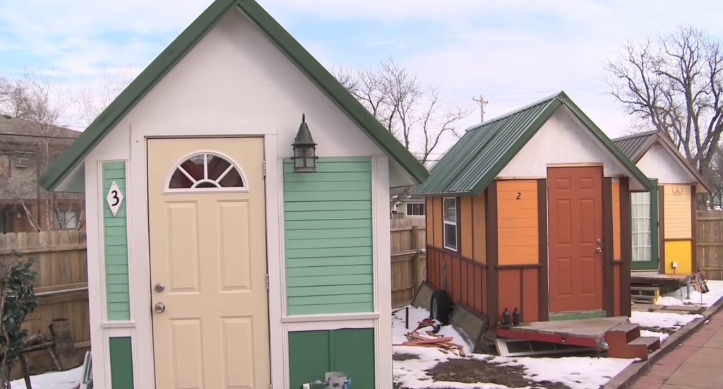 OFF THE GRID | Tiny home villages for the homeless built across the country